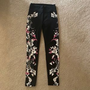 Fabletics floral pattern leggings
